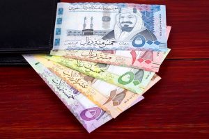 سعر الريال العماني مقابل الدولار