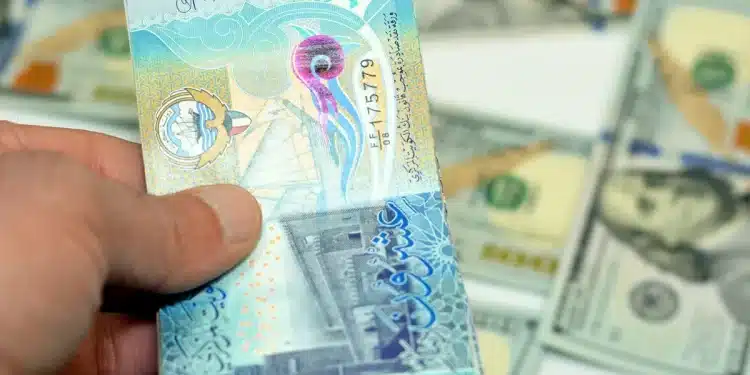 سعر الدينار الكويتي في السوق السوداء