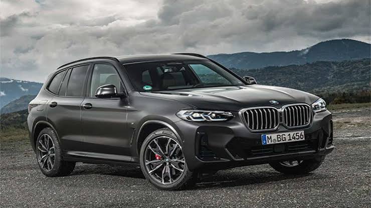 سيارة BMW X3 موديل 2024